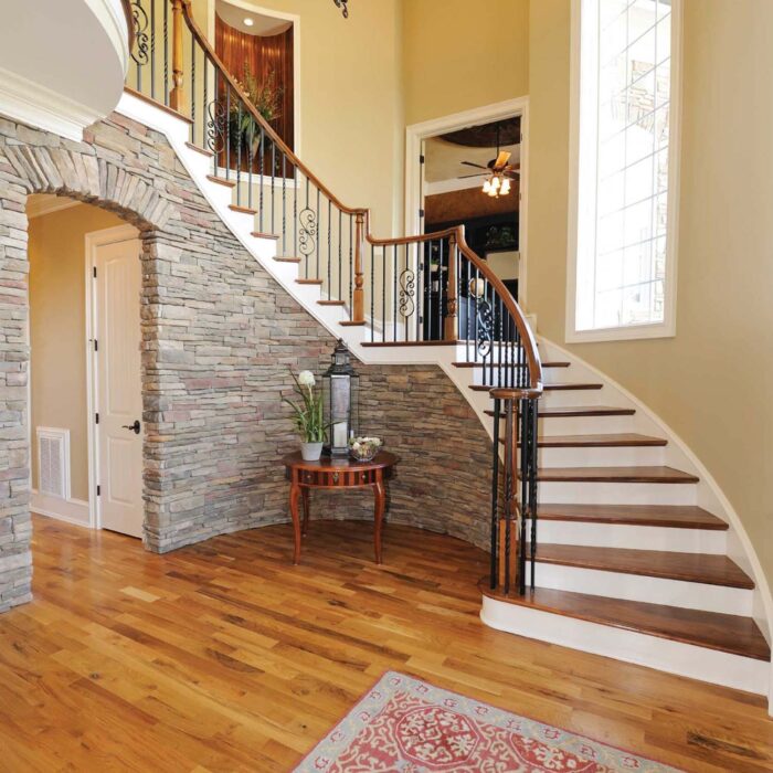 12mm x 188mm x 1375mm Robusto 4V AC5 Premium Oak Nature EIR Laminate Flooring - Image 2